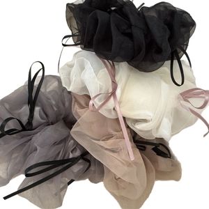 Chouchous élégants en tulle surdimensionnés avec rubans en noir blanc gris et champagne