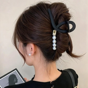Eleganter Mattschwarzer Haarklammer Mit Kunstperle Und Legierung Koreanischer Großer Haargreifer Für Damen Haarstyling