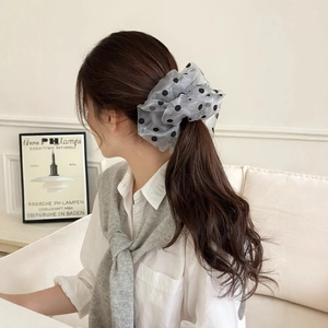 Elastico per capelli chic in tulle a doppio strato a pois in organza grigio chiaro