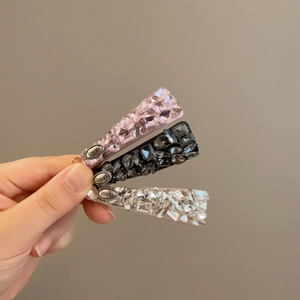Barrette à Cheveux Mode Perle Artificielle Strass Noeud Love Tag en Métal Bec de Canard Pince Latérale Élégant Doux Accessoire Femme