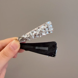 Barrette à cheveux nœud en cristal avec strass et pince bec de canard en tissu noir