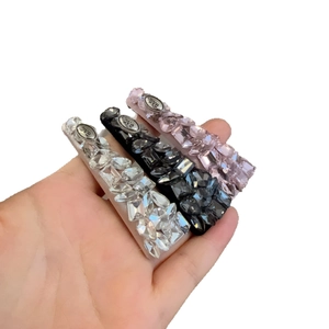 Lot de trois barrettes de luxe avec strass en cristal et médaillon d'amour