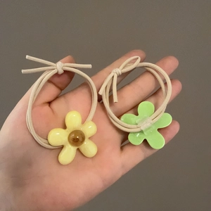 Élastiques à cheveux fleurs en jaune et vert clair avec des accents en résine lisse