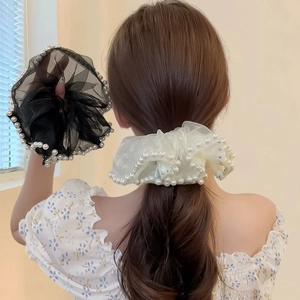 Chouchous en organza surdimensionnés avec perles noir et beige pour coiffure élégante