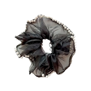 Chouchou élégant en tulle noir avec perles blanches pour accessoires cheveux