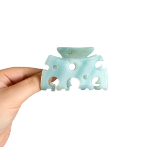 Pinza per capelli creativa blu chiaro stile formaggio con ritagli geometrici
