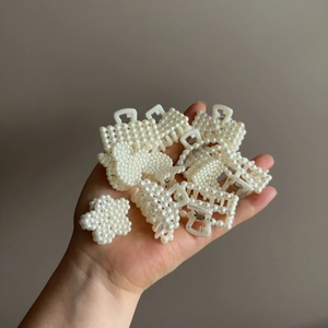 Mini pinces à cheveux élégantes en perles d'alliage pour femmes de formes variées