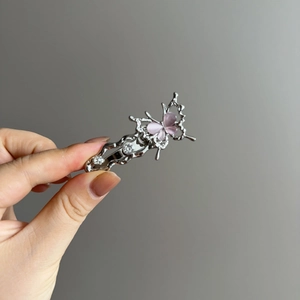 Pince à Cheveux Papillon Métal Liquide Rose Oeil de Chat Strass Pince Bec de Canard Style Y2K Argent Accessoires Cheveux Femme