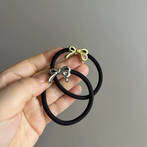 Attache-cheveux Nœud Papillon Minimaliste Corde Élastique Avec Charme Nœud en Métal Pour Femmes Coiffure Quotidienne Accessoires Cheveux