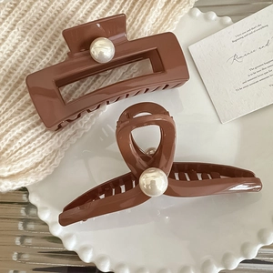 Elegante Grande Pinza per Capelli in Acrilico per Donna Marrone Caramello Molletta con Perla Artificial Sintetica Decorativa Retrò Francese
