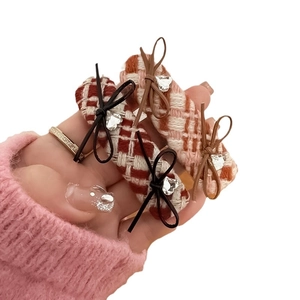Three-piece plaid bow hair clips with heart crystals for women sweet elegant style