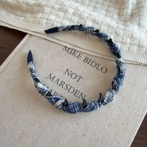 Blue and white plaid fabric headband with non-slip teeth for voluminous hair styling