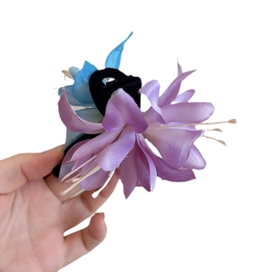 Elegant 3D lily flower hair claw clip with purple gradient petals for women