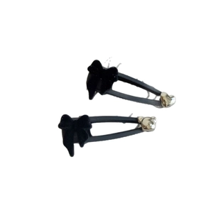 Lot de 2 barrettes à cheveux en velours noir avec accents en métal cœur et ours