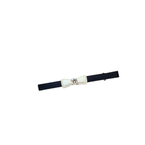 Eleganter schwarzer Ripsband-Haarclip mit perlenbesetztem Herz-Strass-Zentrum