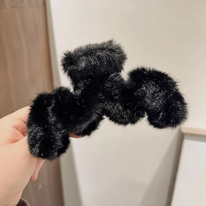 Grande pince à cheveux en peluche noire en fausse fourrure douce pour cheveux épais