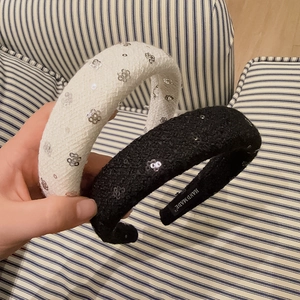 Serre-Tête Rembourré en Tissu Élégant avec Fleurs à Paillettes pour Femmes Style Français Éponge Épaisse Accessoires Cheveux Fête