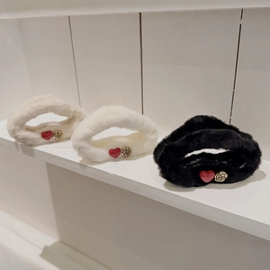 Autumn Winter Plush Hair Claw Clip With Alloy Heart Rose Decor Large Shark Clip Korean Style Hair Accessory For Women