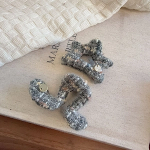 Elegant star and snake tweed hair claw clips with silver metal tags for women