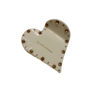 Eleganter herzförmiger Haarklammer aus Acetat in Creme mit bernsteinfarbenen Strasssteinen