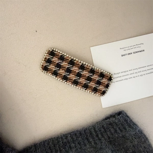 Elegant houndstooth rectangle hair clip with shimmering rhinestone borders for women