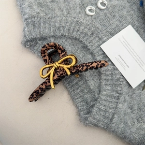 Leopard Pattern Fabric Hair Claw Clip With Gold Metal Bow Elegant Vintage Hair Accessory For Women Casual Daily Hair Clip
