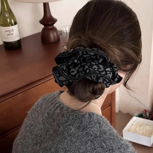 Large Leopard Print Scrunchies Oversized Elastic Hair Ties Retro Fabric Ponytail Holder For Women Daily Styling Accessories