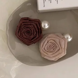 Vintage Fabric Rose Flower Duckbill Hair Clips Elegant Artificial Pearl Hairpins Korean Style Sweet Headdress For Women Girls