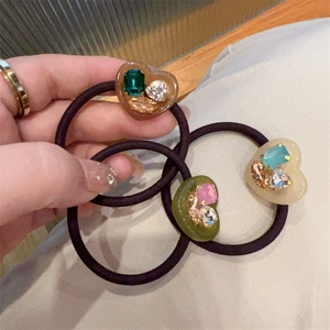 Heart Hair Tie Sweet Rhinestone Resin Scrunchie High Elasticity Heart Shaped Hair Accessories For Women Girls Daily Use