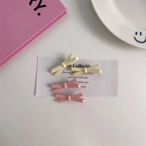 Set di fermagli per capelli a fiocco opachi rosa e gialli per uno stile chic