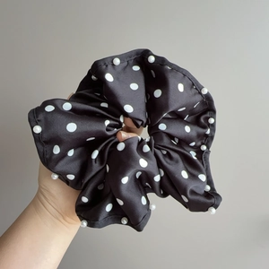 French vintage black and white polka dot hair scrunchie with white pearl trim decoration