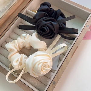 Chouchou Fleur de Rose en Satin de Style Français Avec Ruban de Künstliche Perles Artificielles Élastique à Cheveux Élégant pour Femmes