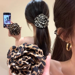 Leopard Print Large Flower Hair Claw Clip Elegant Fabric Rose Hair Accessories For Women Vintage Shark Clip Headwear Fashion
