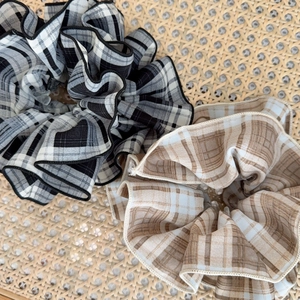 Chouchous en Tissu Surdimensionnés à Carreaux Vintage Style Académie Coréenne pour Femmes Élastiques à Cheveux Faits à la Main