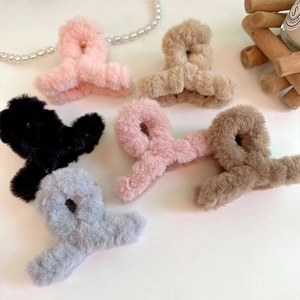 Damen Plüsch Haarklammer Süß Kunstfell Haarklip Herbst Winter Koreanischer Stil Einfarbig Haargreifer Haarschmuck