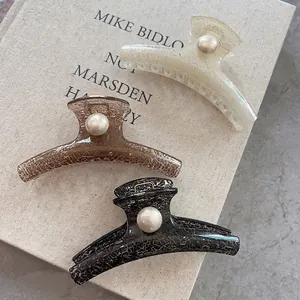 Vintage Marble Pattern Large Hair Claw Clip With Faux Artificial Pearl Elegant Resin Hair Grip For Women French Style Hair Accessory