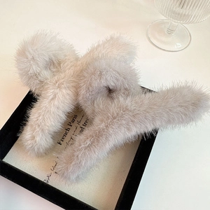 Pince à cheveux en peluche abricot, grande pince crabe en fausse fourrure pour l'hiver
