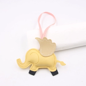 Charm de Sac Éléphant Ailé en Cuir PU Mignon Texture Litchi Pendentif Porte-clés pour Femmes Voyage Accessoires Quotidiens