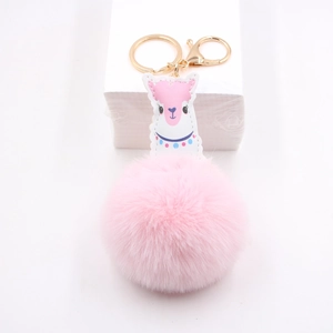 Porte-clés alpaga rose avec anneau doré et pompon en fausse fourrure douce et soyeuse