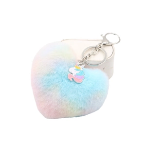 Portachiavi cuore di peluche con ciondolo unicorno e sfumature di colori pastello