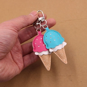 Mignon Porte-clés Cornet de Glace en Cuir PU Pour Femmes Filles Pendentif de Sac en Forme d'Aliment Avec Fermoir Mousqueton