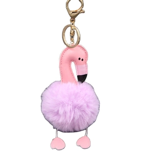 Porte-clés flamant rose avec pompon en fausse fourrure lilas et fermoir doré chic