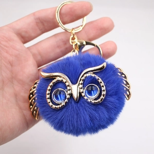 Porte-clés hibou en peluche bleu roi avec garniture dorée pour sacs et accessoires