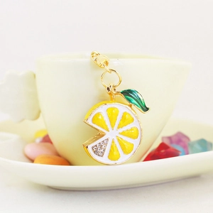 Creative lemon fruit keychain with yellow enamel, green leaves and sparkling rhinestones