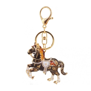 Porte-clés cheval scintillant avec émail brun et strass sur cadre en métal doré