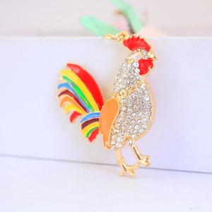 Porte-clés coq étincelant avec strass et plumes colorées en émail sur base dorée