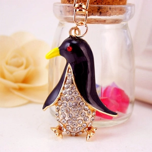 Creative penguin keychain with gold plating and sparkling rhinestones for women gift