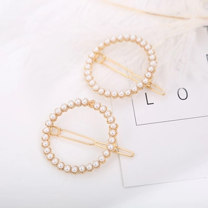 Elegant gold round hair clip set with white pearls for women, minimalist hair accessory