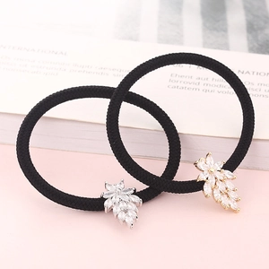 Set di elastici per capelli eleganti con fiori in zircone su basi oro e argento