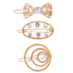 Lot de trois barrettes dorées élégantes avec perles et cristaux pour femmes de style